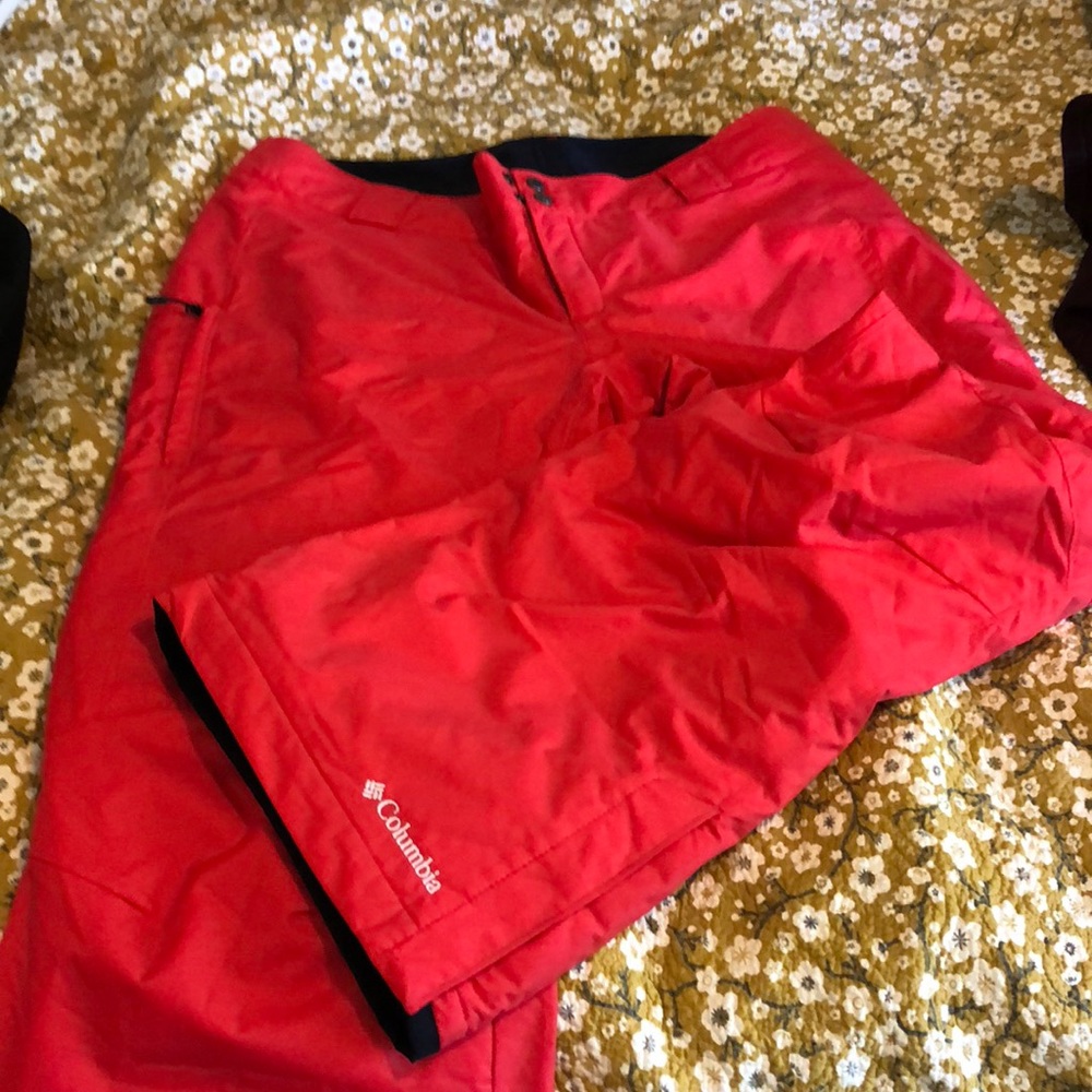 Women’s Columbia coral snow pants, NEVER WORN!
